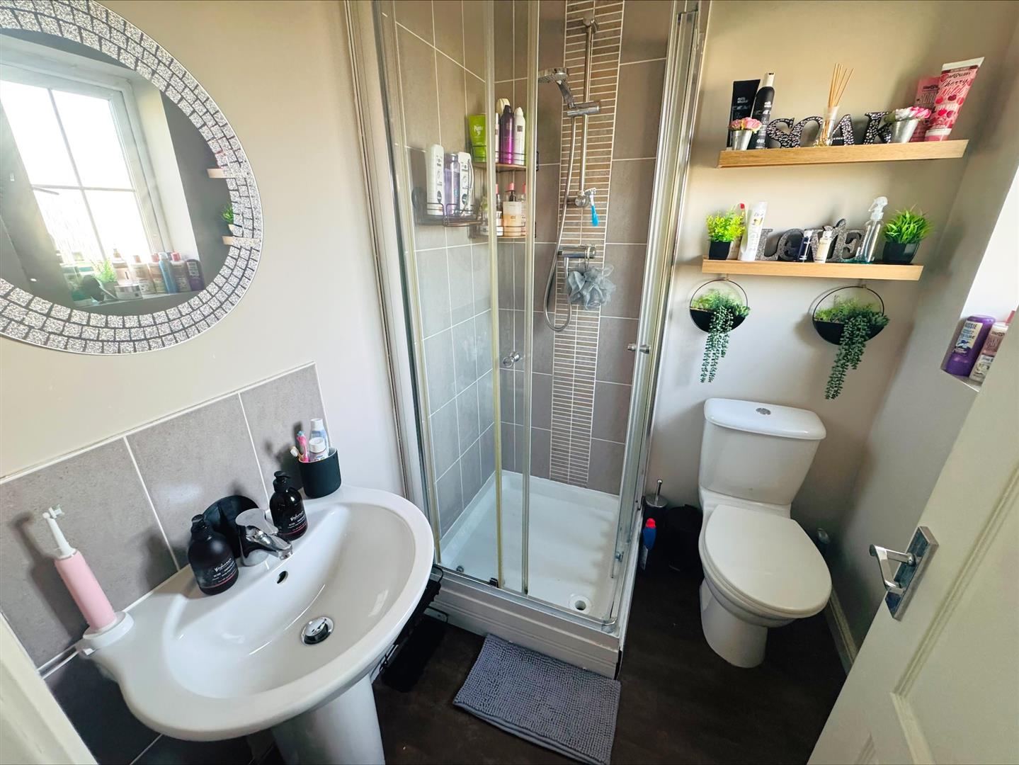 Heol Waungron, Carway, Kidwelly, SA17 4HY